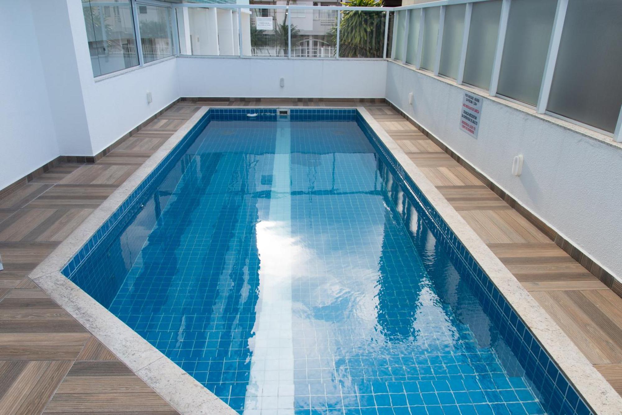 2 Quadras Da Praia, Piscina E Churrasqueira P1595 Florianopolis
