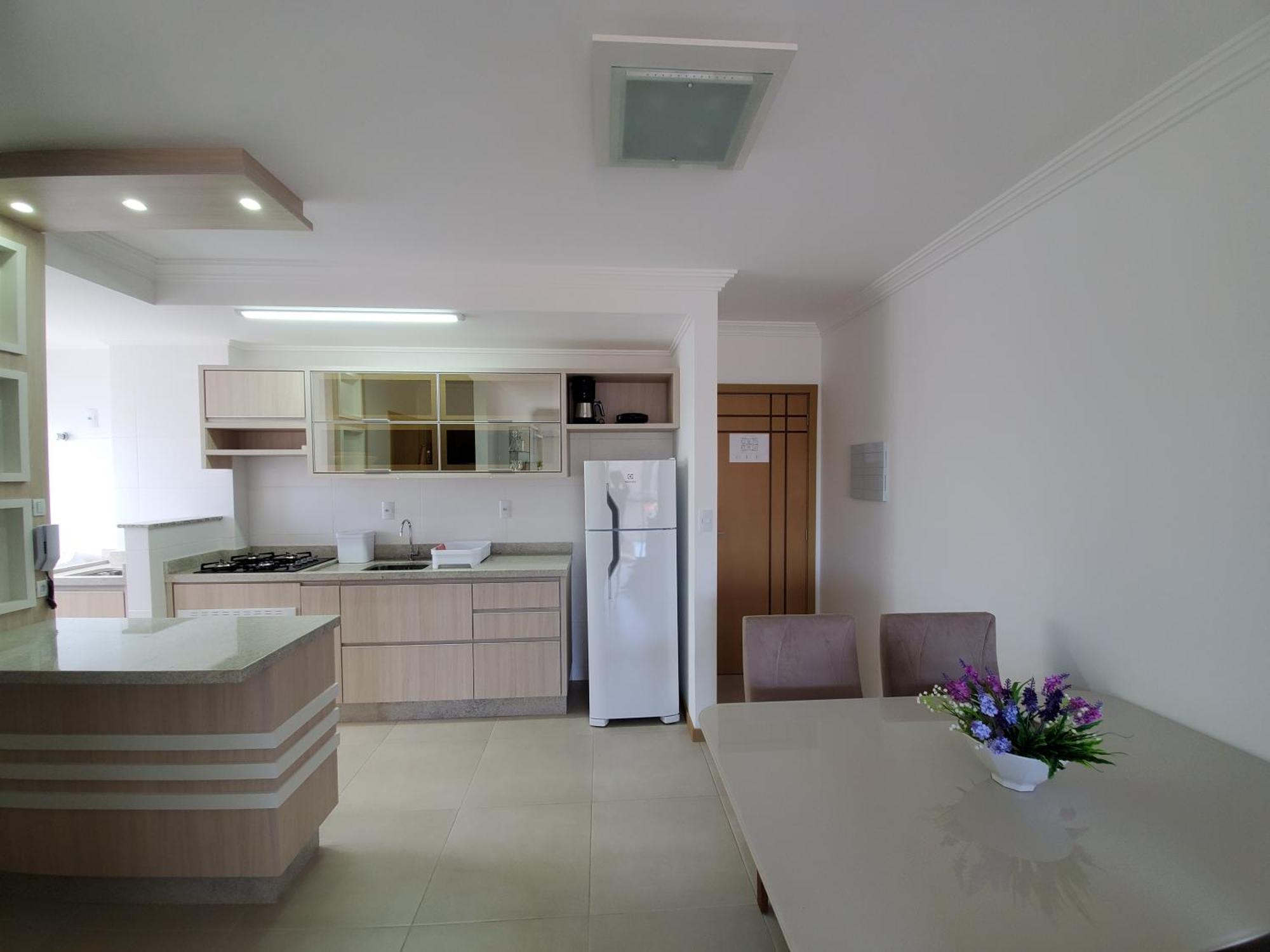 2 Quadras Da Praia, Piscina E Churrasqueira P1595